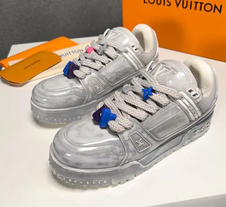 hype Louis Vuitton Sneakers