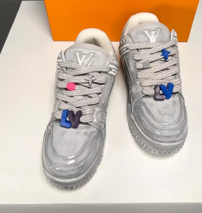 hype Louis Vuitton Sneakers