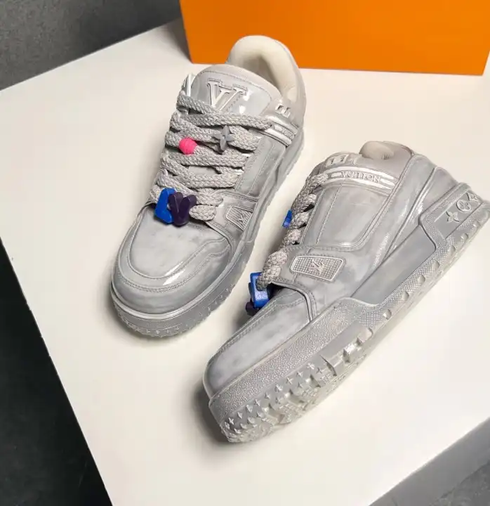 hype Louis Vuitton Sneakers