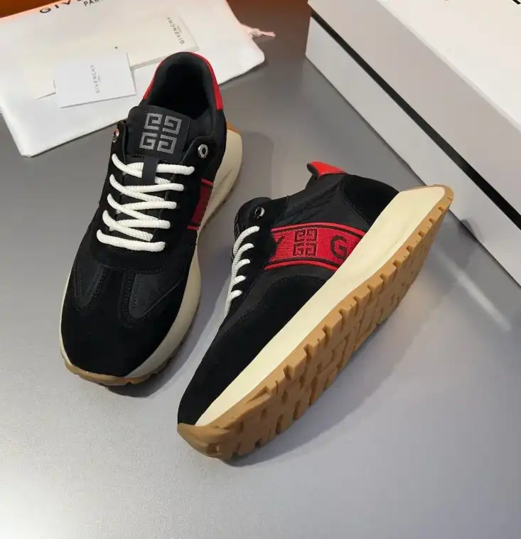 hype Givenchy Sneakers