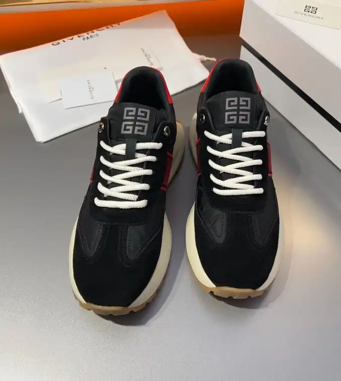 hype Givenchy Sneakers