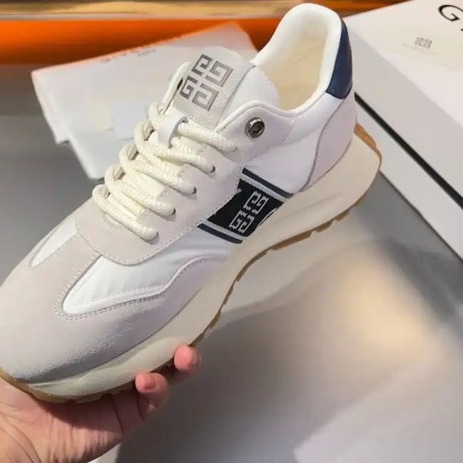 hype Givenchy Sneakers