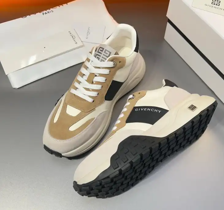 hype Givenchy Sneakers