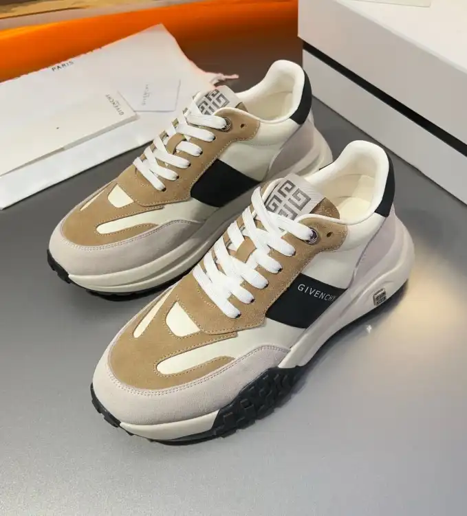 hype Givenchy Sneakers