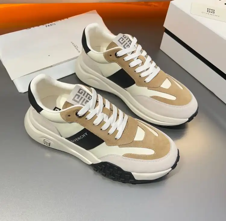 hype Givenchy Sneakers