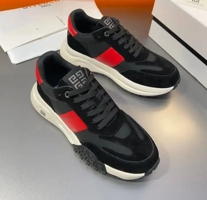 hype Givenchy Sneakers