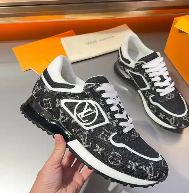 hype Louis Vuitton Sneakers