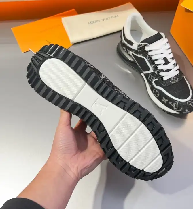 hype Louis Vuitton Sneakers