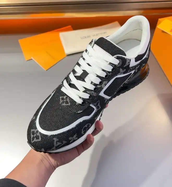 hype Louis Vuitton Sneakers