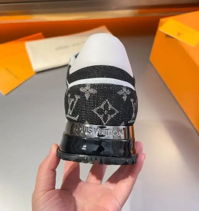 hype Louis Vuitton Sneakers