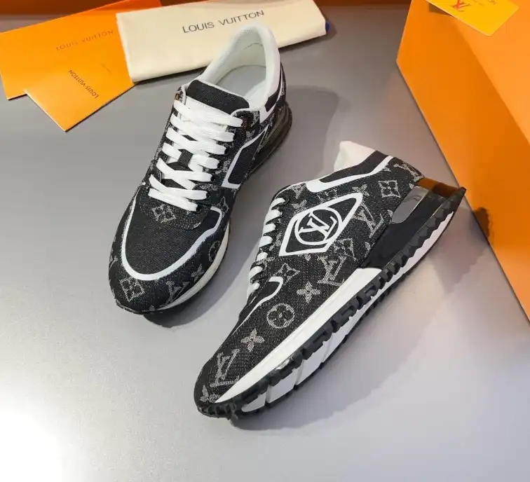 hype Louis Vuitton Sneakers