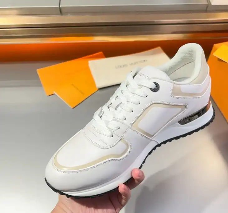 hype Louis Vuitton Sneakers