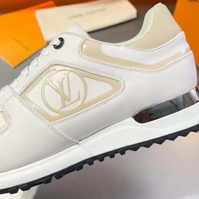 hype Louis Vuitton Sneakers