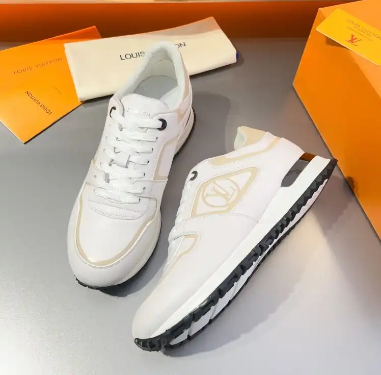 hype Louis Vuitton Sneakers