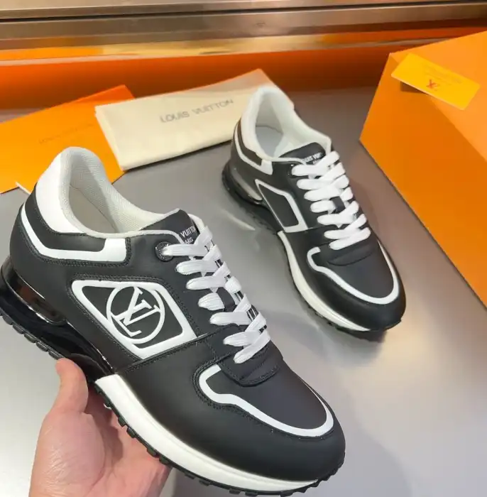 hype Louis Vuitton Sneakers