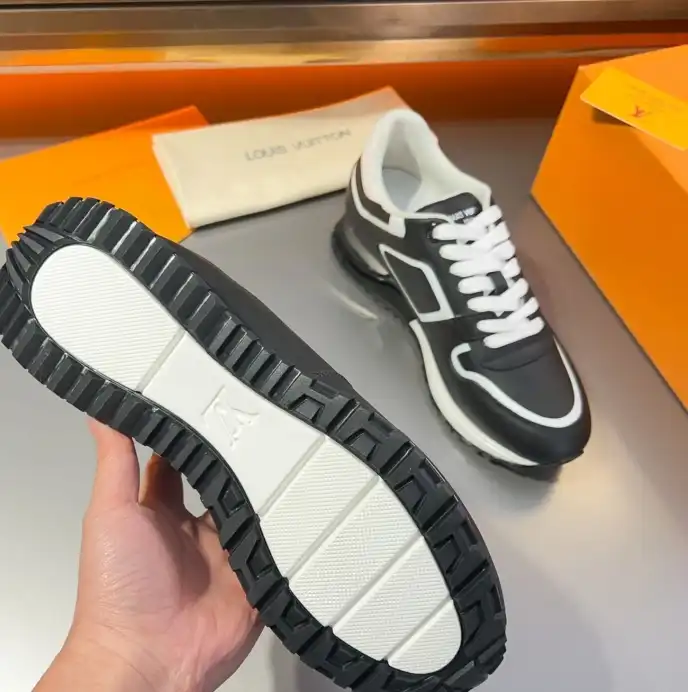 hype Louis Vuitton Sneakers