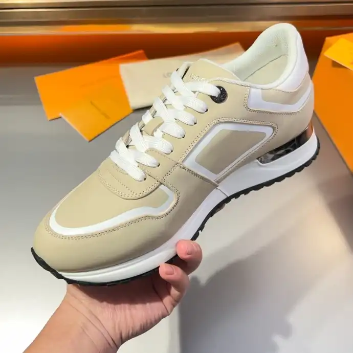 hype Louis Vuitton Sneakers