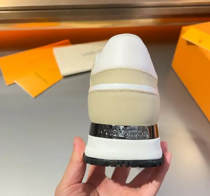 hype Louis Vuitton Sneakers