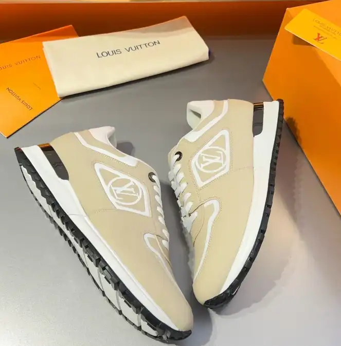 hype Louis Vuitton Sneakers