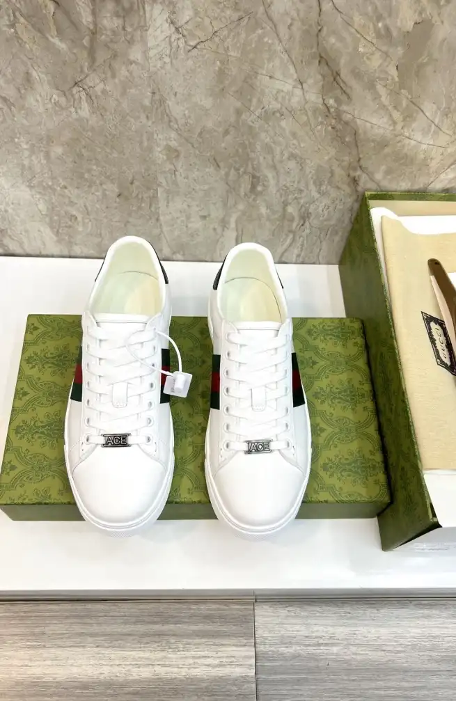 hype Gucci Sneakers