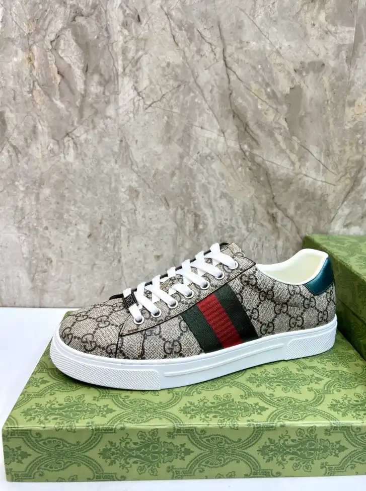 hype Gucci Sneakers