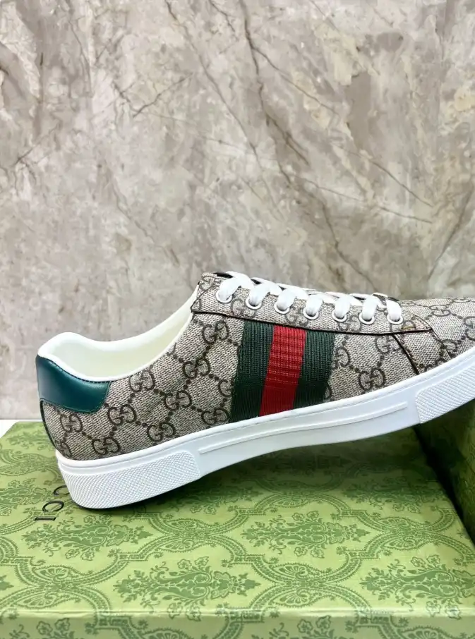 hype Gucci Sneakers