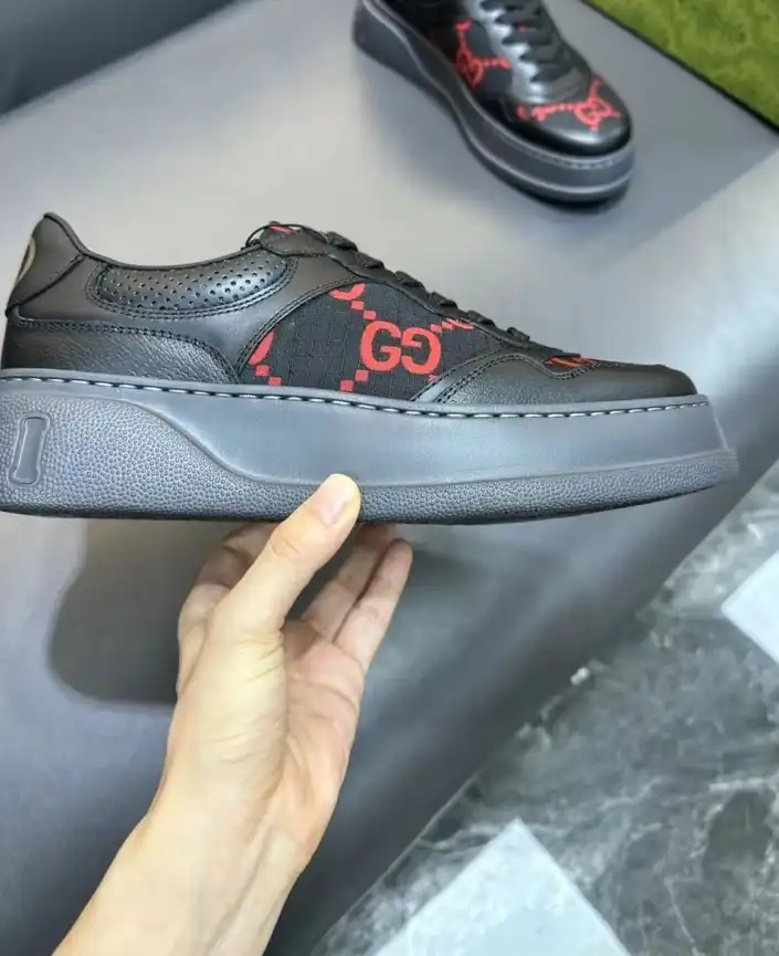 hype Gucci Sneakers