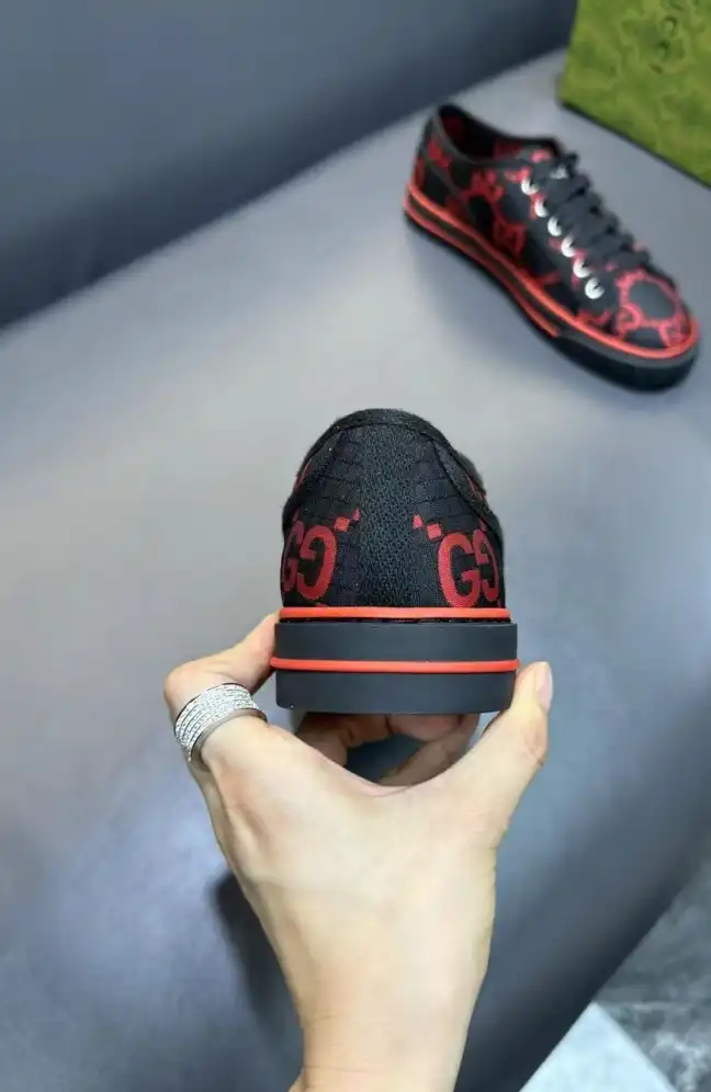 hype Gucci Sneakers