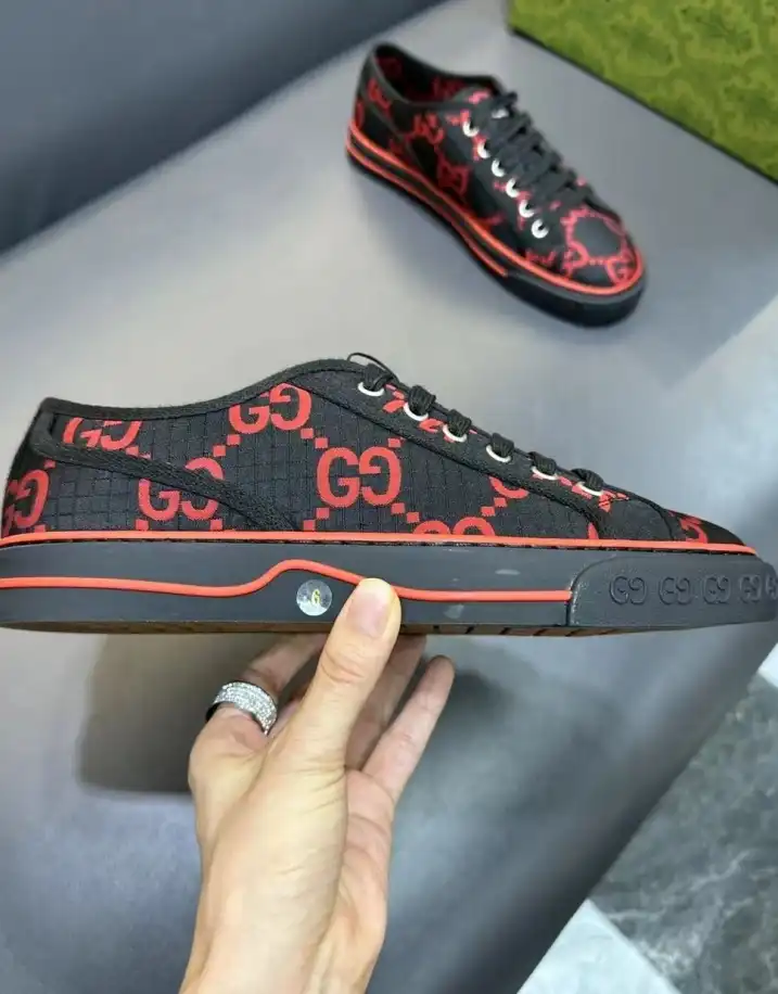 hype Gucci Sneakers