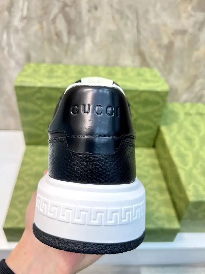 hype Gucci Sneakers