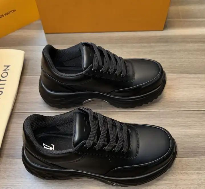 hype Louis Vuitton Sneakers