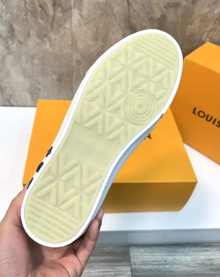 hype Louis Vuitton Sneakers