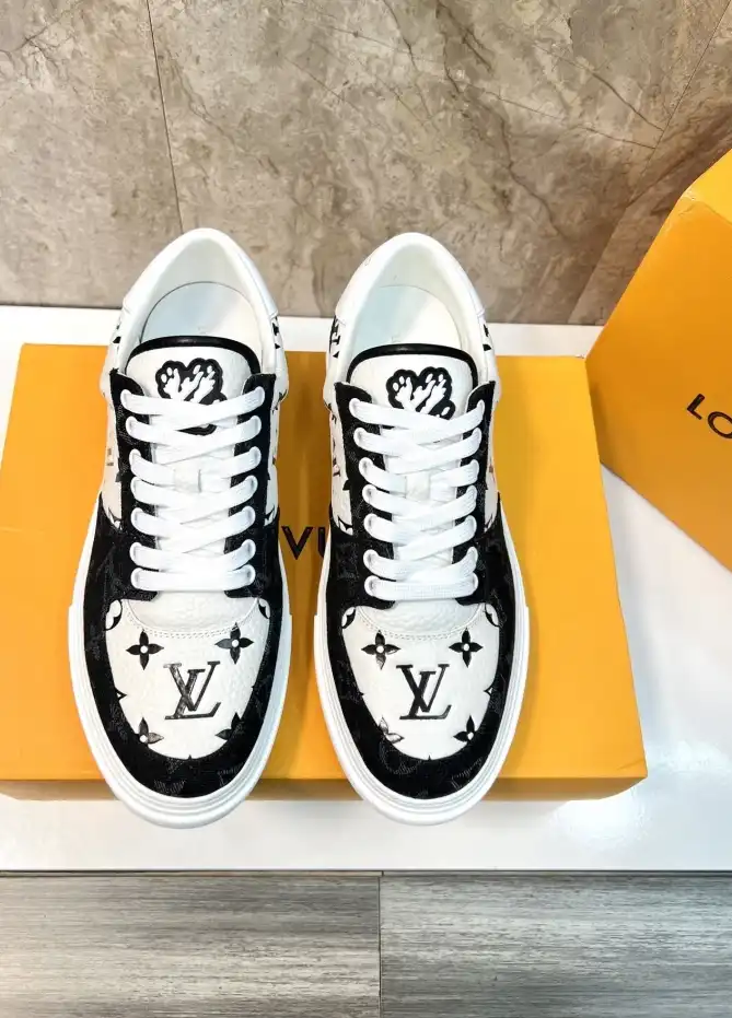 hype Louis Vuitton Sneakers