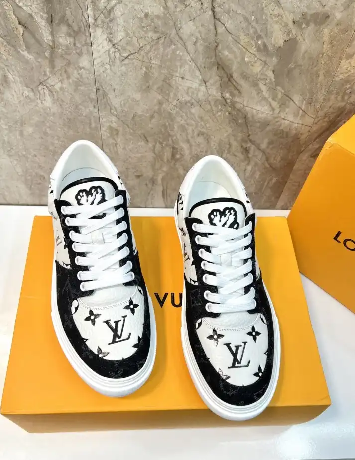 hype Louis Vuitton Sneakers