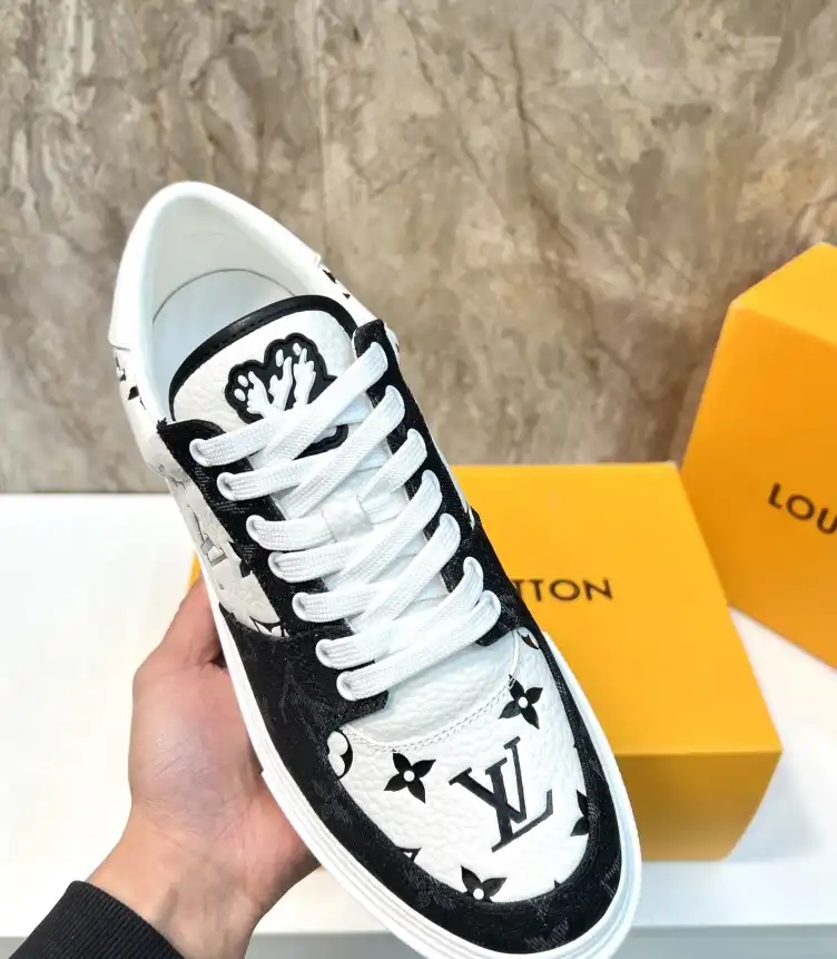 hype Louis Vuitton Sneakers