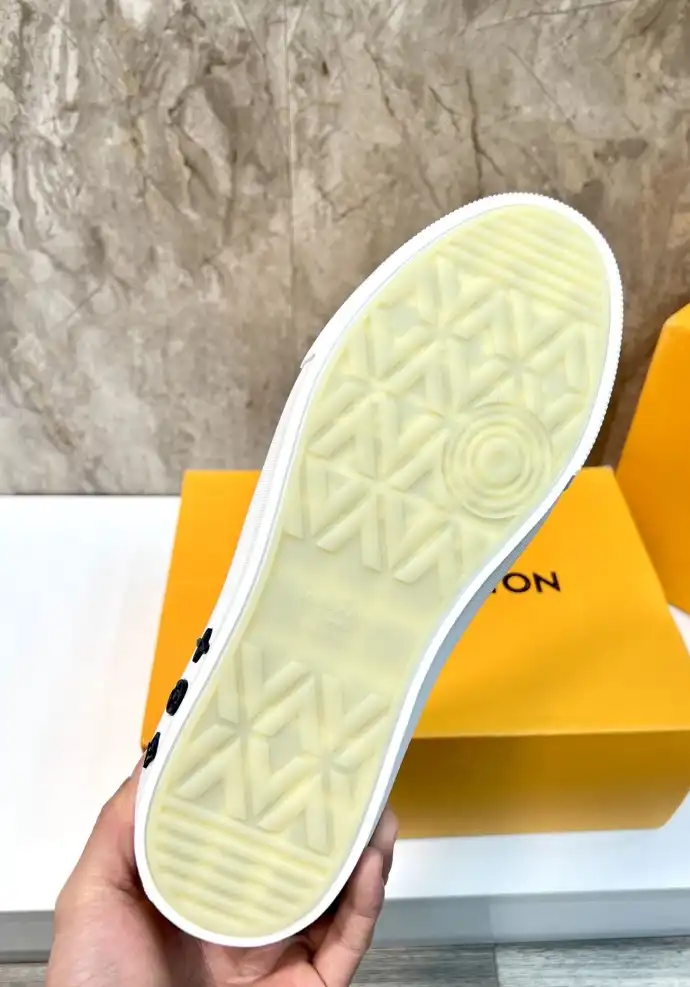 hype Louis Vuitton Sneakers