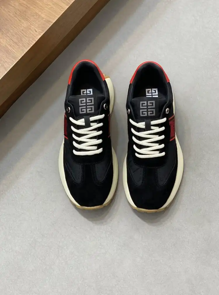 hype Givenchy Sneakers