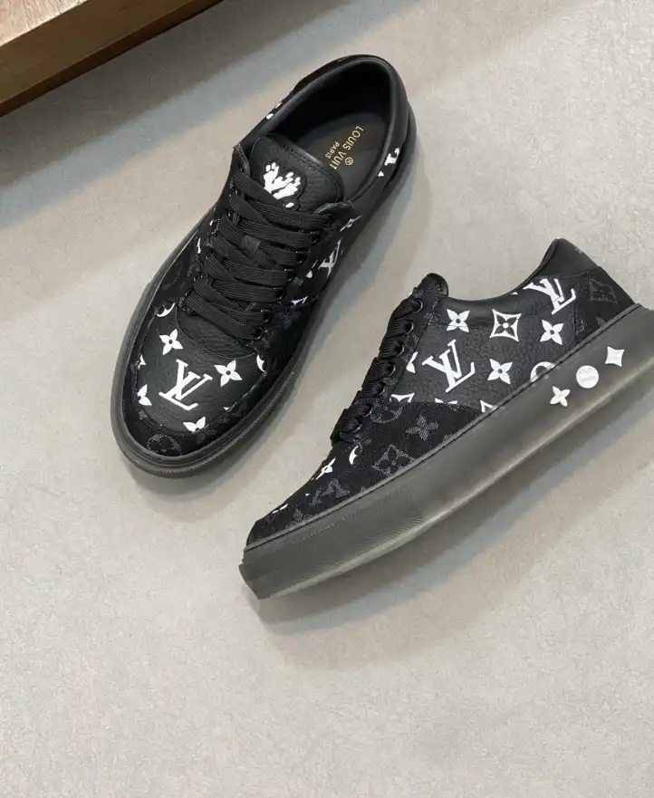 hype Louis Vuitton Sneakers