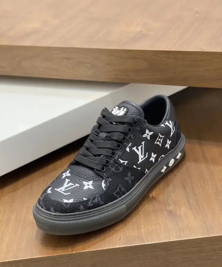 hype Louis Vuitton Sneakers