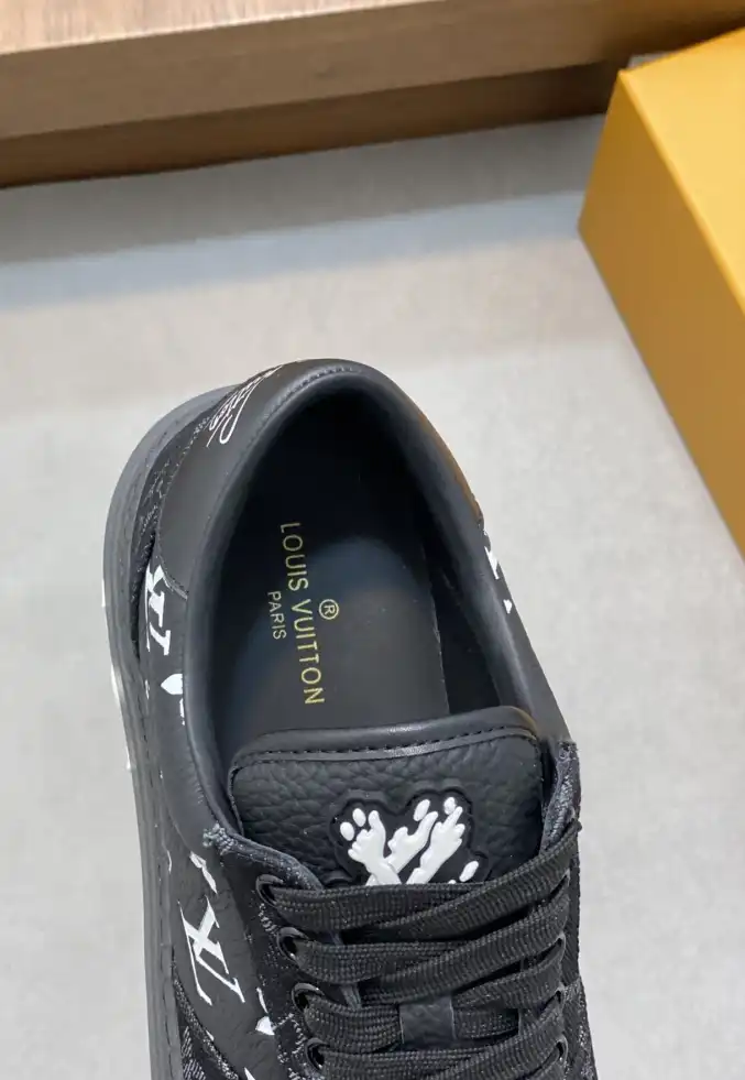 hype Louis Vuitton Sneakers