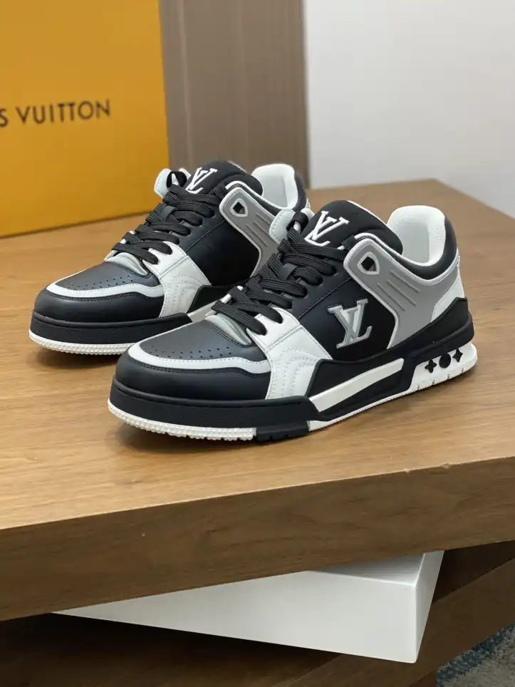 hype Louis Vuitton Sneakers