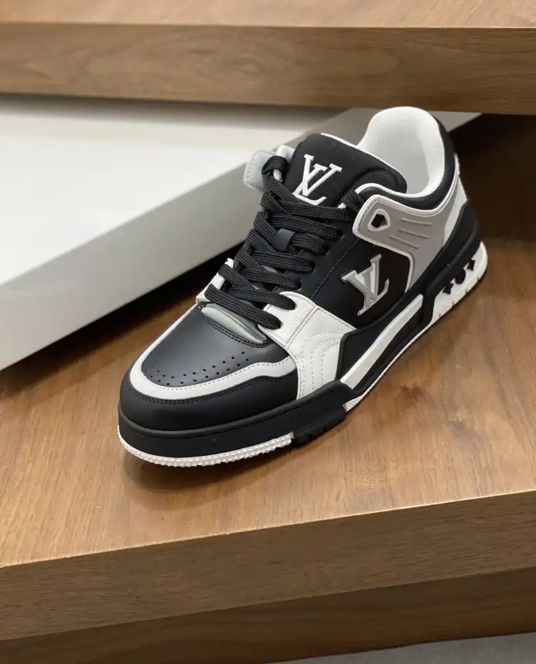 hype Louis Vuitton Sneakers