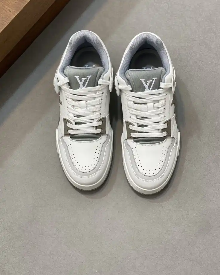 hype Louis Vuitton Sneakers