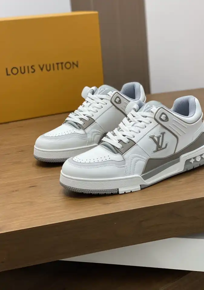 hype Louis Vuitton Sneakers