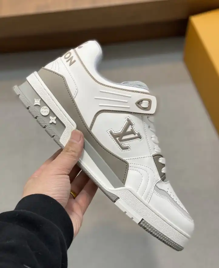 hype Louis Vuitton Sneakers