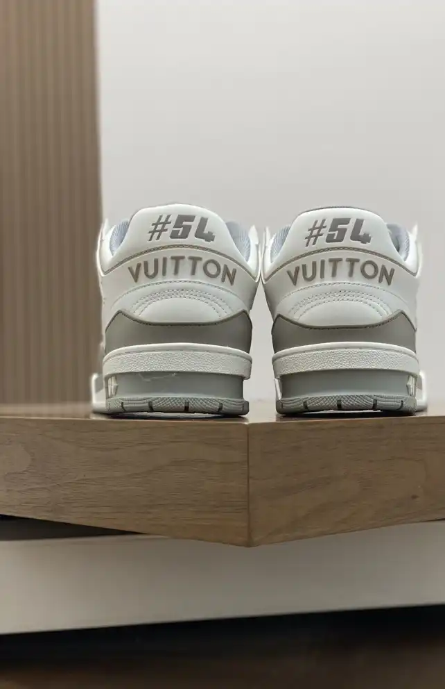 hype Louis Vuitton Sneakers