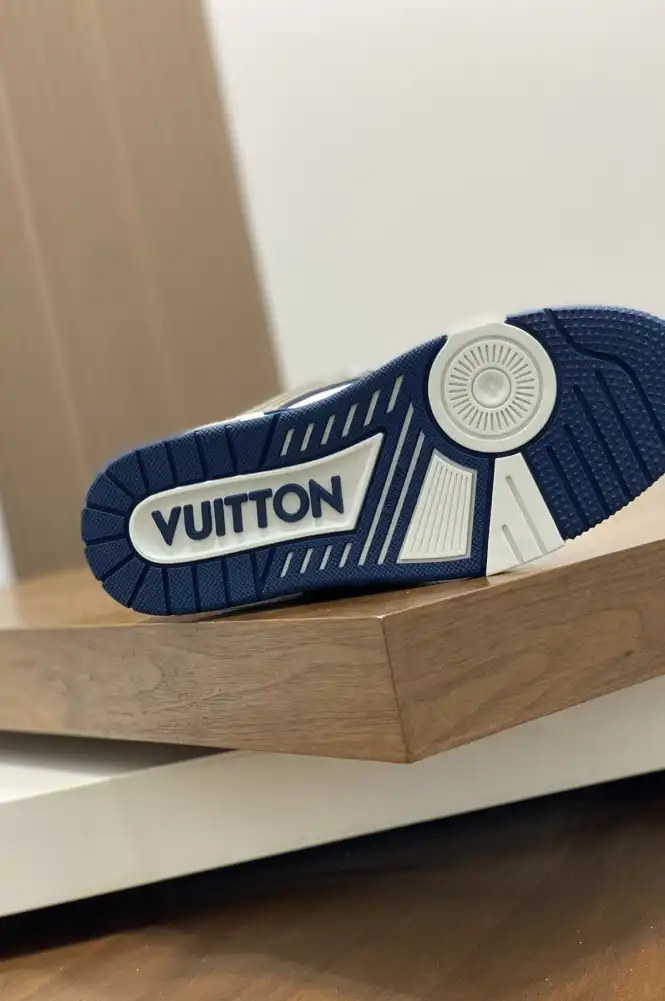 hype Louis Vuitton Sneakers