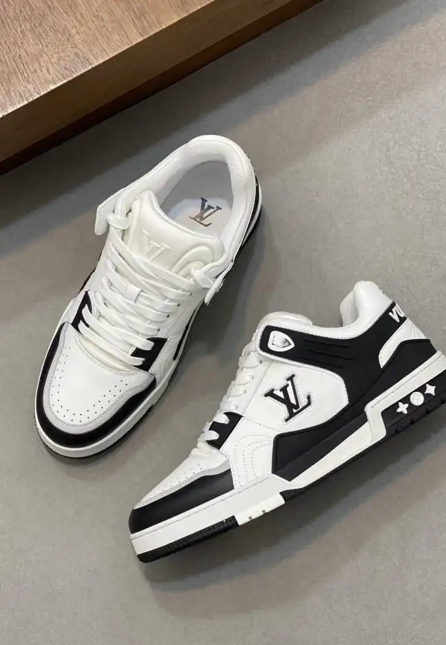 hype Louis Vuitton Sneakers