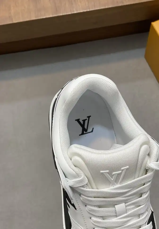 hype Louis Vuitton Sneakers