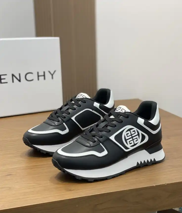 hype Givenchy Sneakers